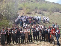 Eğitimciler saldırıları protesto etti